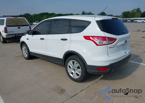 2015 Ford Escape S z USA, uszkodzony, nr VIN 1FMCU0F71FUB71374